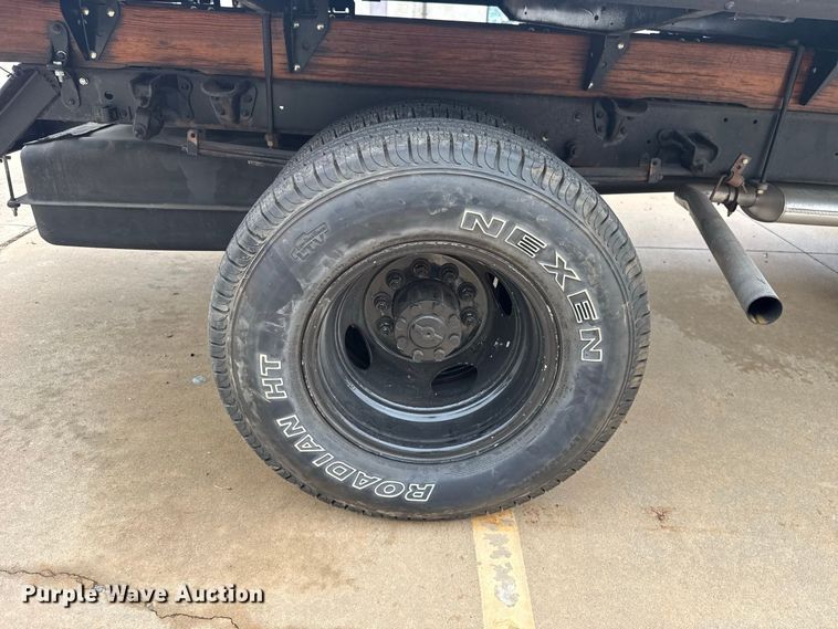 image for item FC4479 1956 Ford F350 flatbed pickup truck