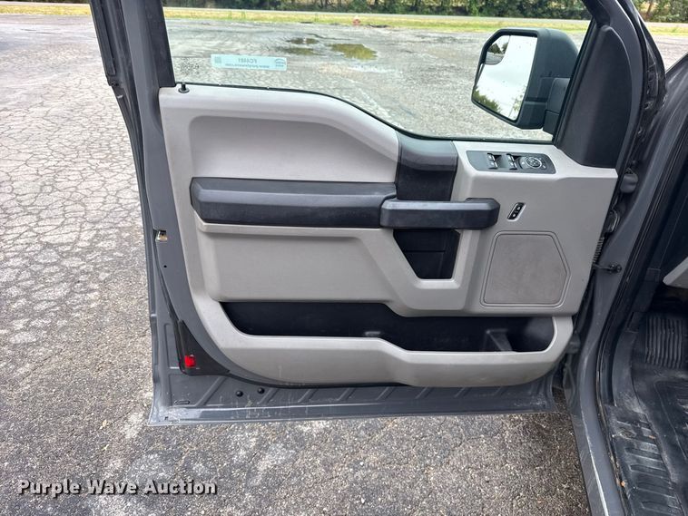 image for item FC4481 2018 Ford F150 Crew Cab pickup truck