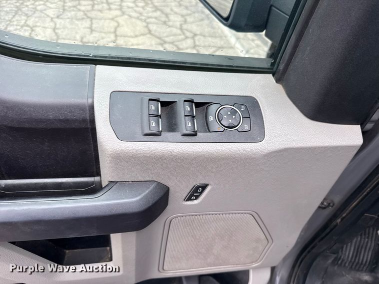 image for item FC4481 2018 Ford F150 Crew Cab pickup truck