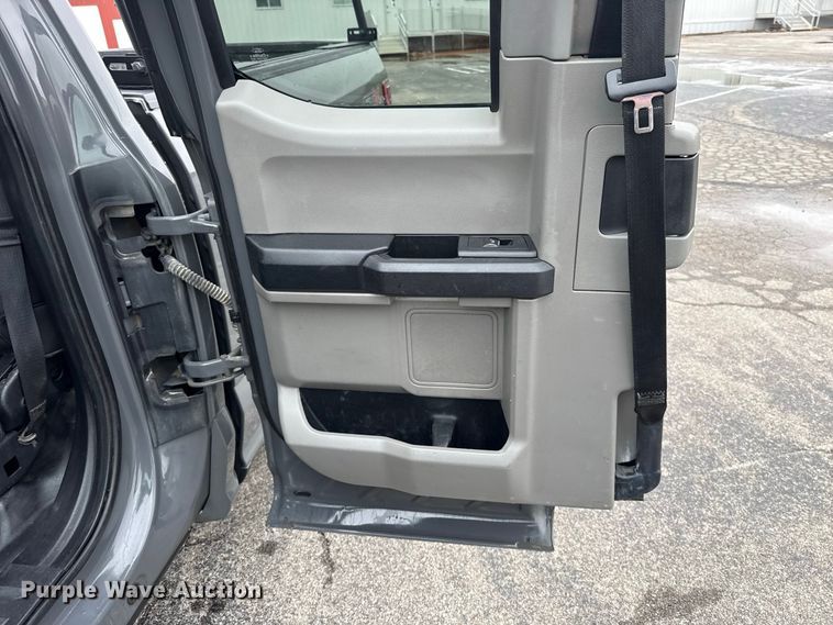 image for item FC4481 2018 Ford F150 Crew Cab pickup truck