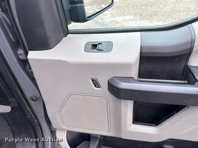 image for item FC4481 2018 Ford F150 Crew Cab pickup truck