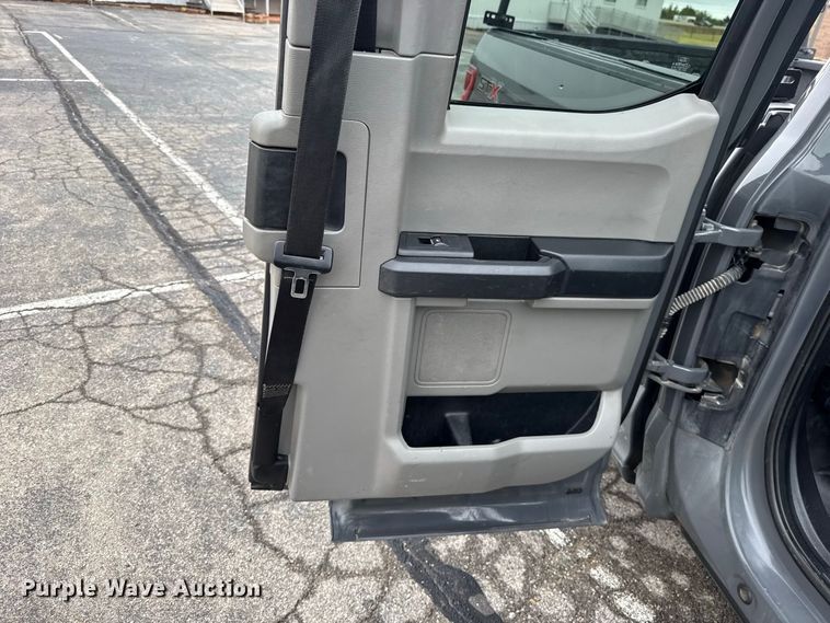 image for item FC4481 2018 Ford F150 Crew Cab pickup truck