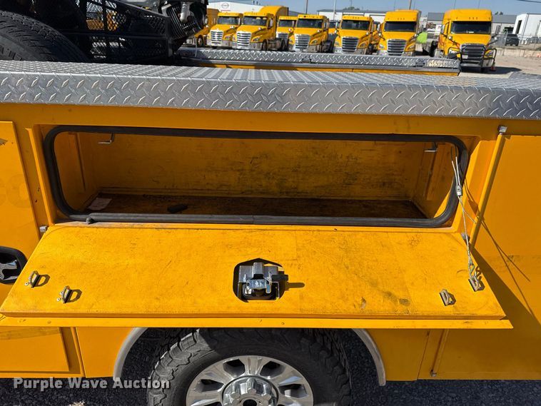 image for item FC4482 2020 Ford F350 Super Duty utility bed pickup truck