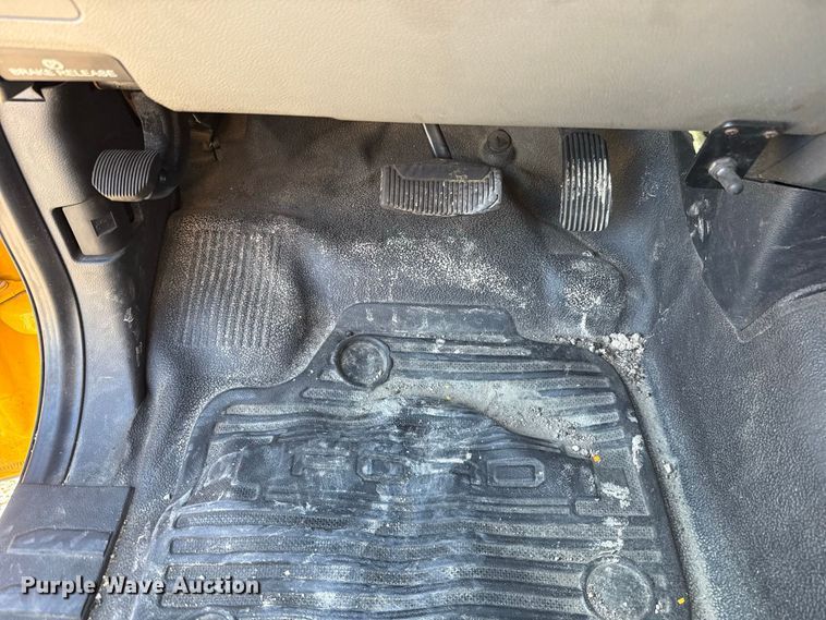 image for item FC4483 2022 Ford F350 Super Duty utility bed pickup truck