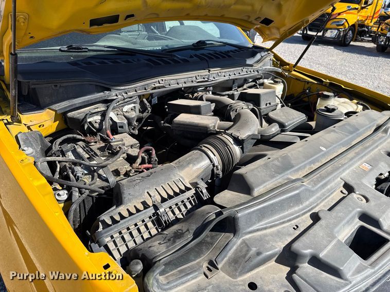 image for item FC4483 2022 Ford F350 Super Duty utility bed pickup truck