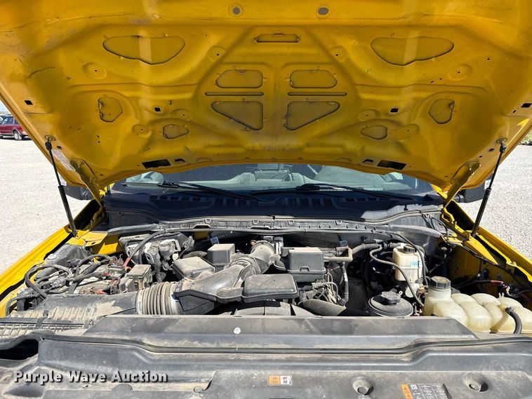 image for item FC4483 2022 Ford F350 Super Duty utility bed pickup truck