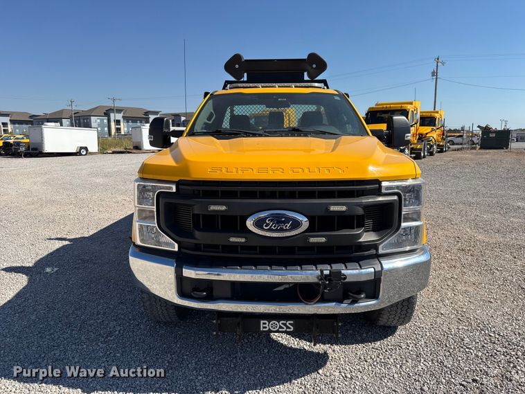 image for item FC4484 2020 Ford F350 Super Duty utility bed pickup truck