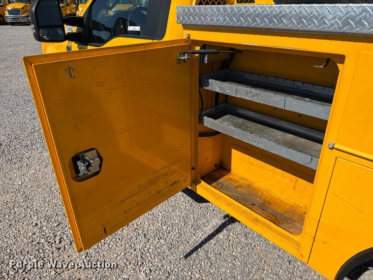 image for item FC4484 2020 Ford F350 Super Duty utility bed pickup truck