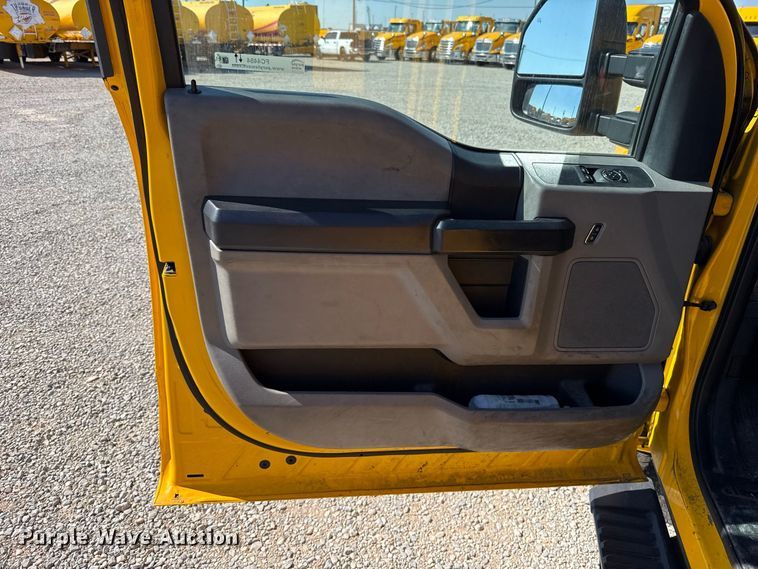 image for item FC4484 2020 Ford F350 Super Duty utility bed pickup truck