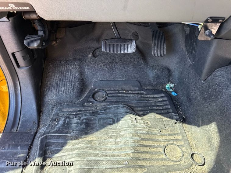 image for item FC4484 2020 Ford F350 Super Duty utility bed pickup truck