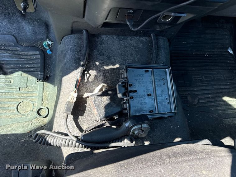 image for item FC4484 2020 Ford F350 Super Duty utility bed pickup truck