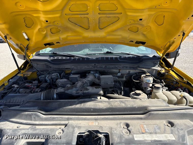 image for item FC4484 2020 Ford F350 Super Duty utility bed pickup truck