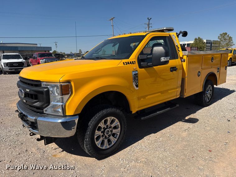 image for item FC4488 2020 Ford F350 Super Duty utility bed pickup truck