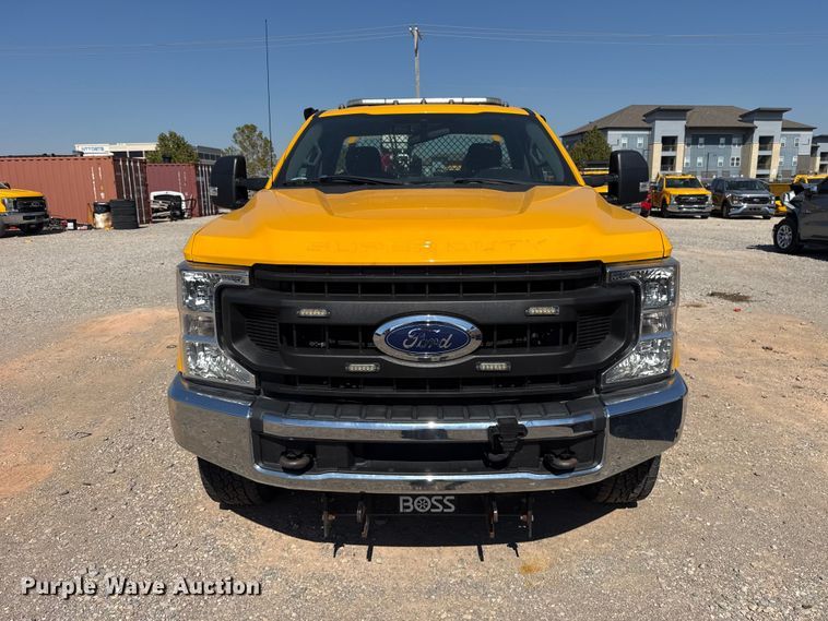 image for item FC4488 2020 Ford F350 Super Duty utility bed pickup truck