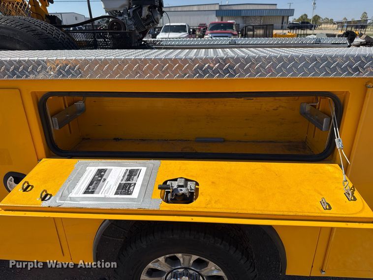 image for item FC4488 2020 Ford F350 Super Duty utility bed pickup truck