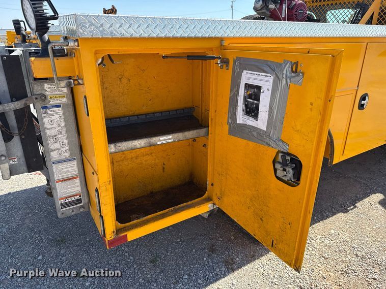 image for item FC4488 2020 Ford F350 Super Duty utility bed pickup truck