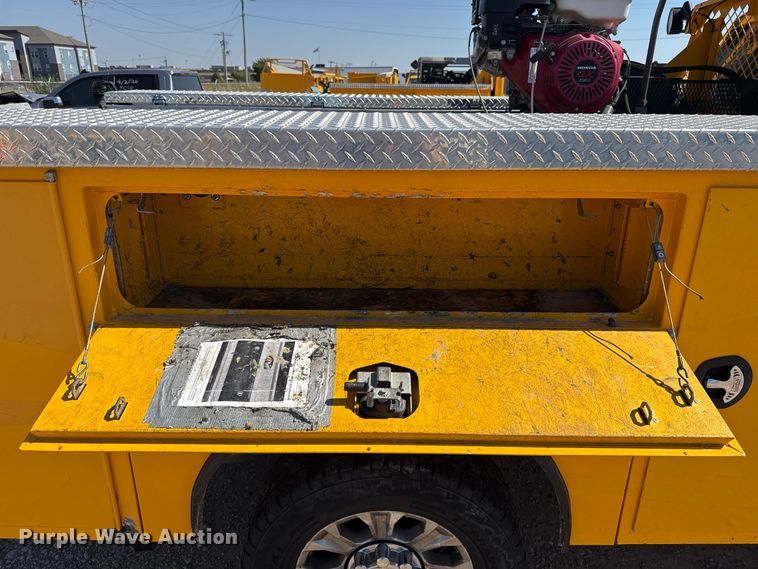image for item FC4488 2020 Ford F350 Super Duty utility bed pickup truck