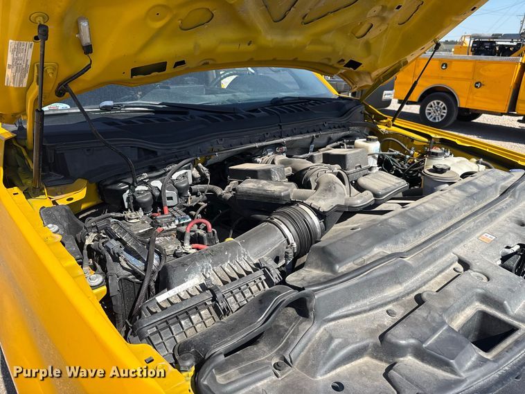 image for item FC4488 2020 Ford F350 Super Duty utility bed pickup truck