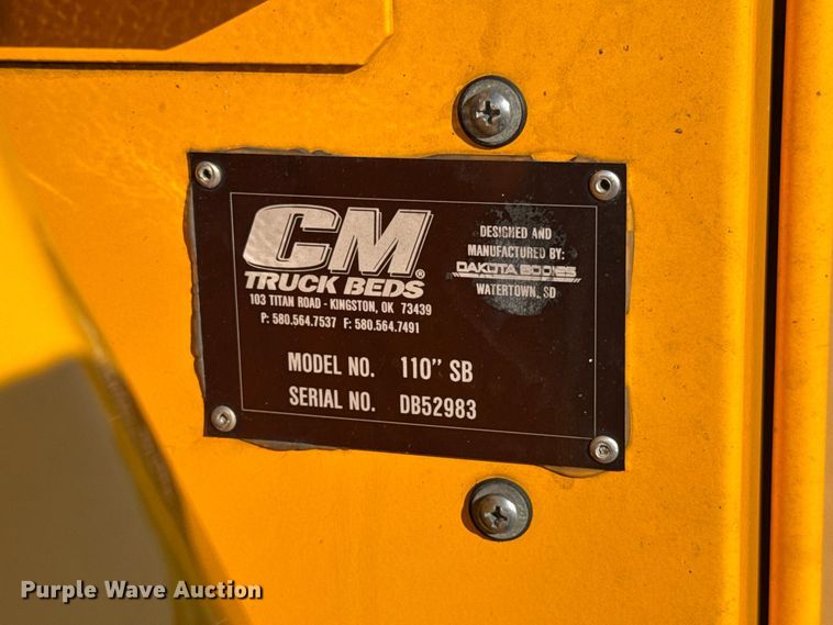 image for item FC4492 2022 Ford F350 Super Duty utility bed pickup truck