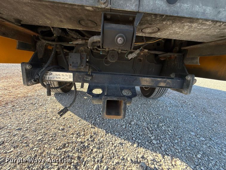 image for item FC4492 2022 Ford F350 Super Duty utility bed pickup truck