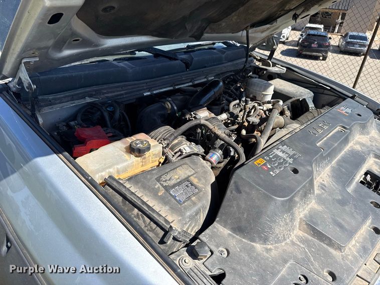 image for item FC4513 2013 Chevrolet Silverado 2500HD Crew Cab pickup truck