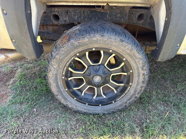 image for item FC4513 2013 Chevrolet Silverado 2500HD Crew Cab pickup truck