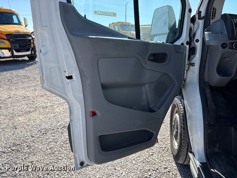 image for item FC4515 2017 Ford Transit 150 van