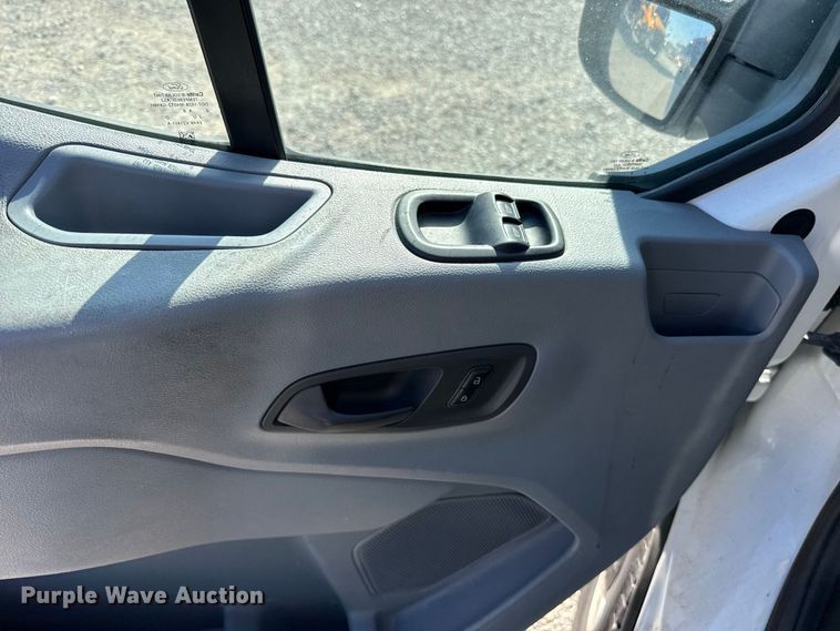 image for item FC4515 2017 Ford Transit 150 van