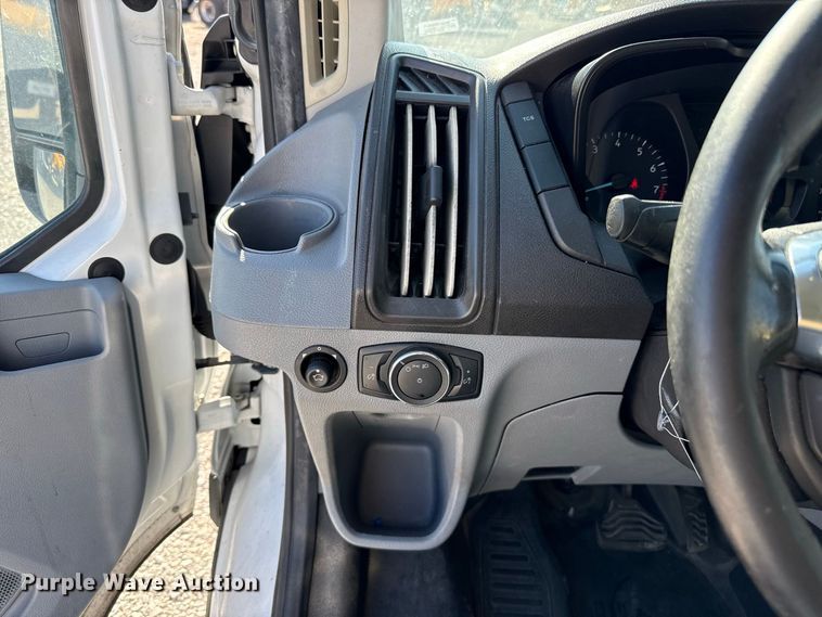 image for item FC4515 2017 Ford Transit 150 van