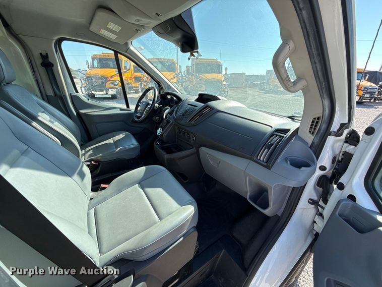 image for item FC4515 2017 Ford Transit 150 van