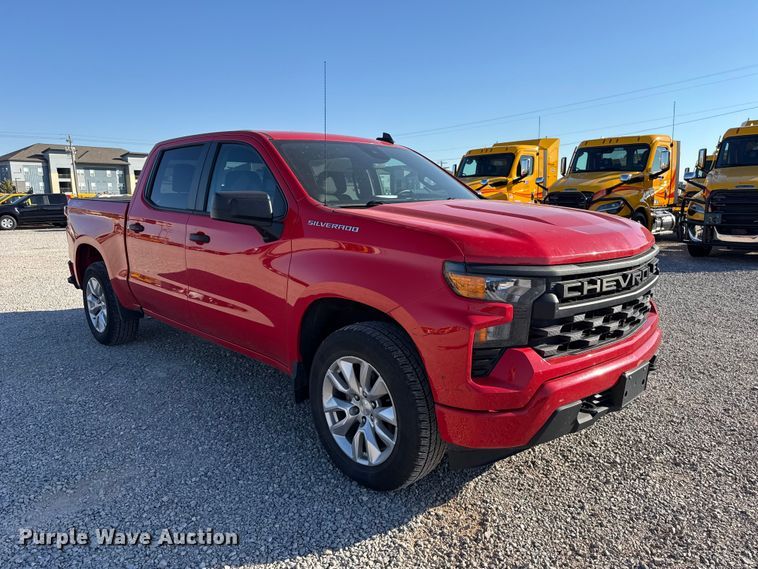 image for item FC4516 2022 Chevrolet Silverado 1500 Crew Cab pickup truck