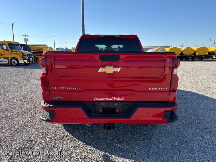 image for item FC4516 2022 Chevrolet Silverado 1500 Crew Cab pickup truck