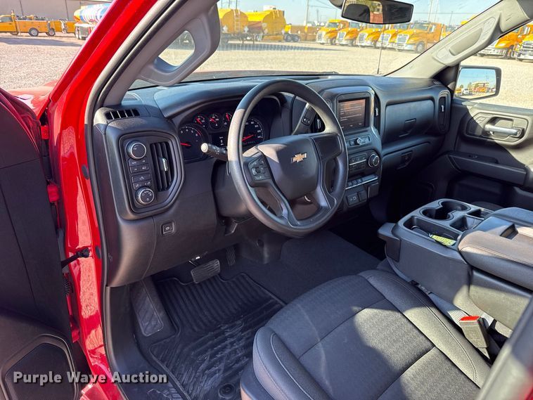 image for item FC4516 2022 Chevrolet Silverado 1500 Crew Cab pickup truck