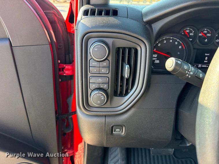 image for item FC4516 2022 Chevrolet Silverado 1500 Crew Cab pickup truck