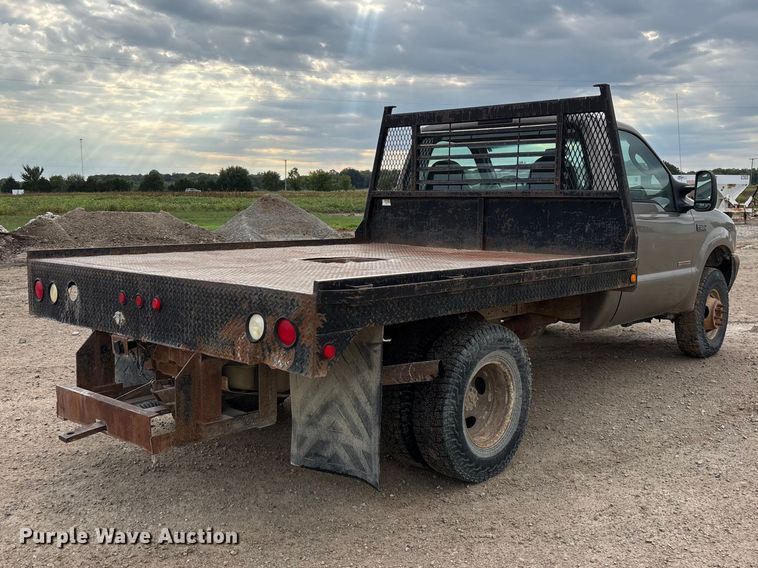 image for item FG0726 2004 Ford F350 flatbed pickup truck