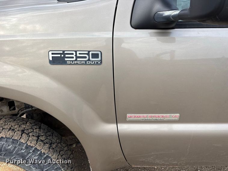 image for item FG0726 2004 Ford F350 flatbed pickup truck