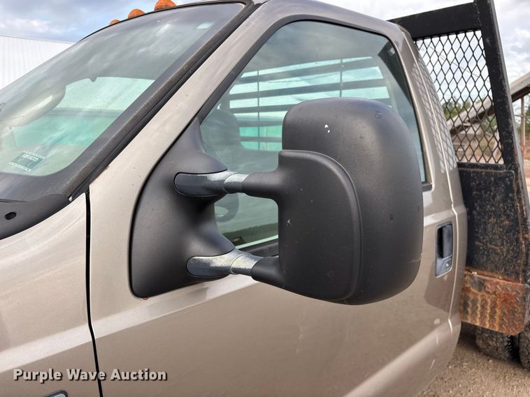 image for item FG0726 2004 Ford F350 flatbed pickup truck