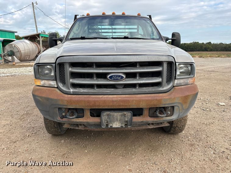 image for item FG0726 2004 Ford F350 flatbed pickup truck