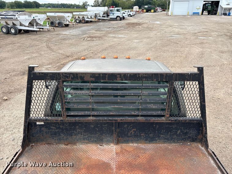 image for item FG0726 2004 Ford F350 flatbed pickup truck
