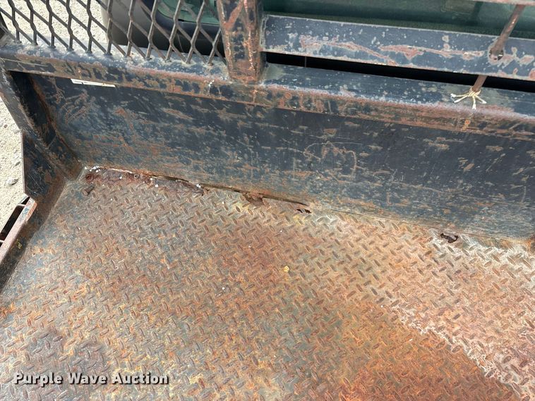 image for item FG0726 2004 Ford F350 flatbed pickup truck