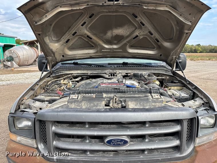 image for item FG0726 2004 Ford F350 flatbed pickup truck