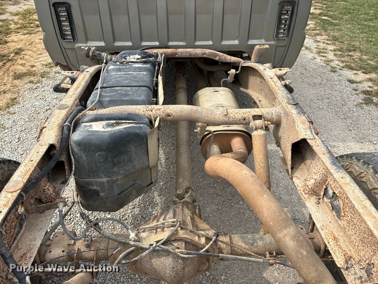 image for item FG0736 2001 Chevrolet Silverado 2500HD Ext. Cab pickup truck