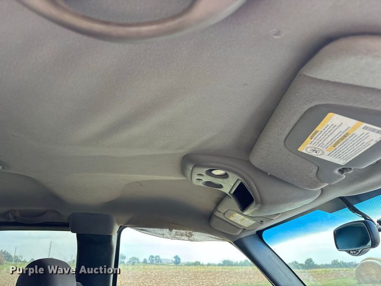 image for item FG0736 2001 Chevrolet Silverado 2500HD Ext. Cab pickup truck
