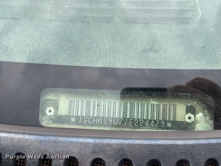 image for item FG0736 2001 Chevrolet Silverado 2500HD Ext. Cab pickup truck