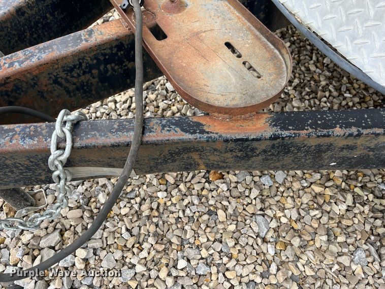 image for item FG0756 2002 DooLittle enclosed cargo trailer