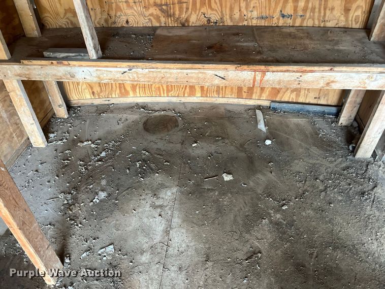 image for item FG0756 2002 DooLittle enclosed cargo trailer