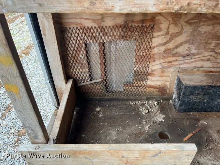 image for item FG0756 2002 DooLittle enclosed cargo trailer
