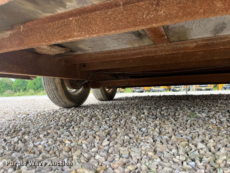 image for item FG0756 2002 DooLittle enclosed cargo trailer
