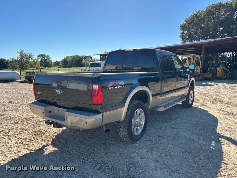 image for item FG0766 2010 Ford F250 Super Duty King Ranch Crew Cab pickup truck