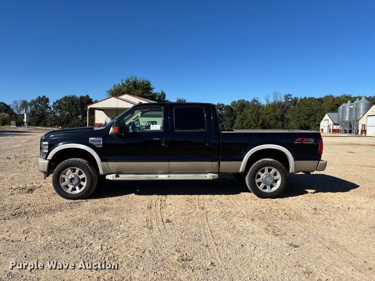 image for item FG0766 2010 Ford F250 Super Duty King Ranch Crew Cab pickup truck